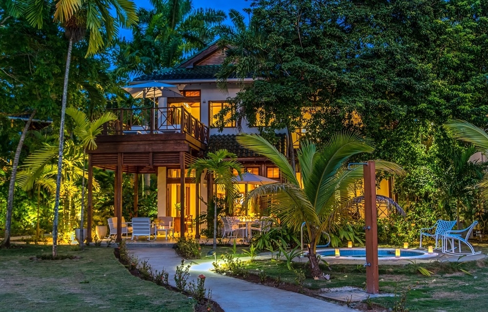 <?php echo Naseberry Villa.